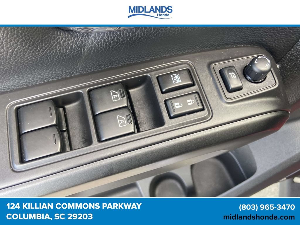 Used 2021 Nissan Titan PRO-4X w/ Pro-4x Convenience Package AWD/4WD image 18