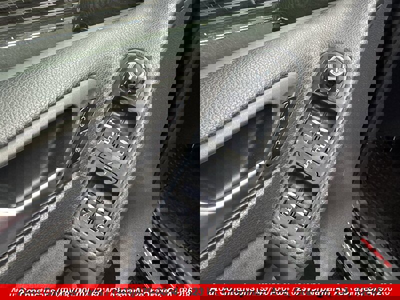 Used 2012 Volkswagen Golf 4-Door image 29