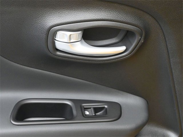 Used 2023 Jeep Renegade Latitude image 20