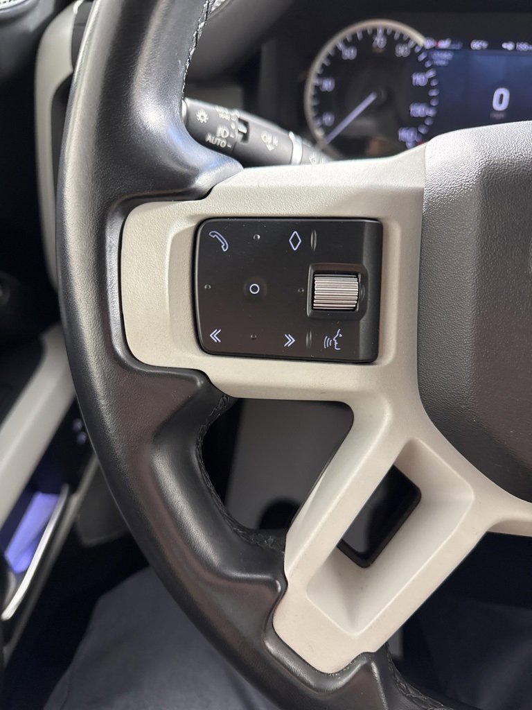 Used 2023 Land Rover Defender 130 S image 31