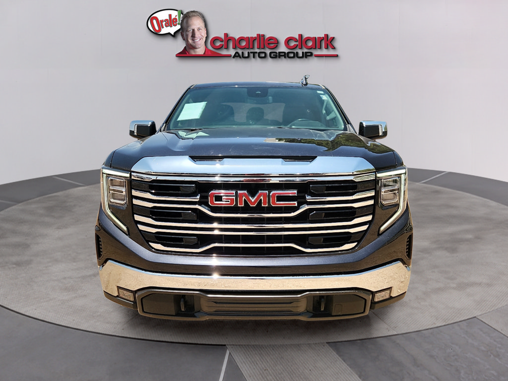 Used 2025 GMC Sierra 1500 SLT AWD/4WD image 8