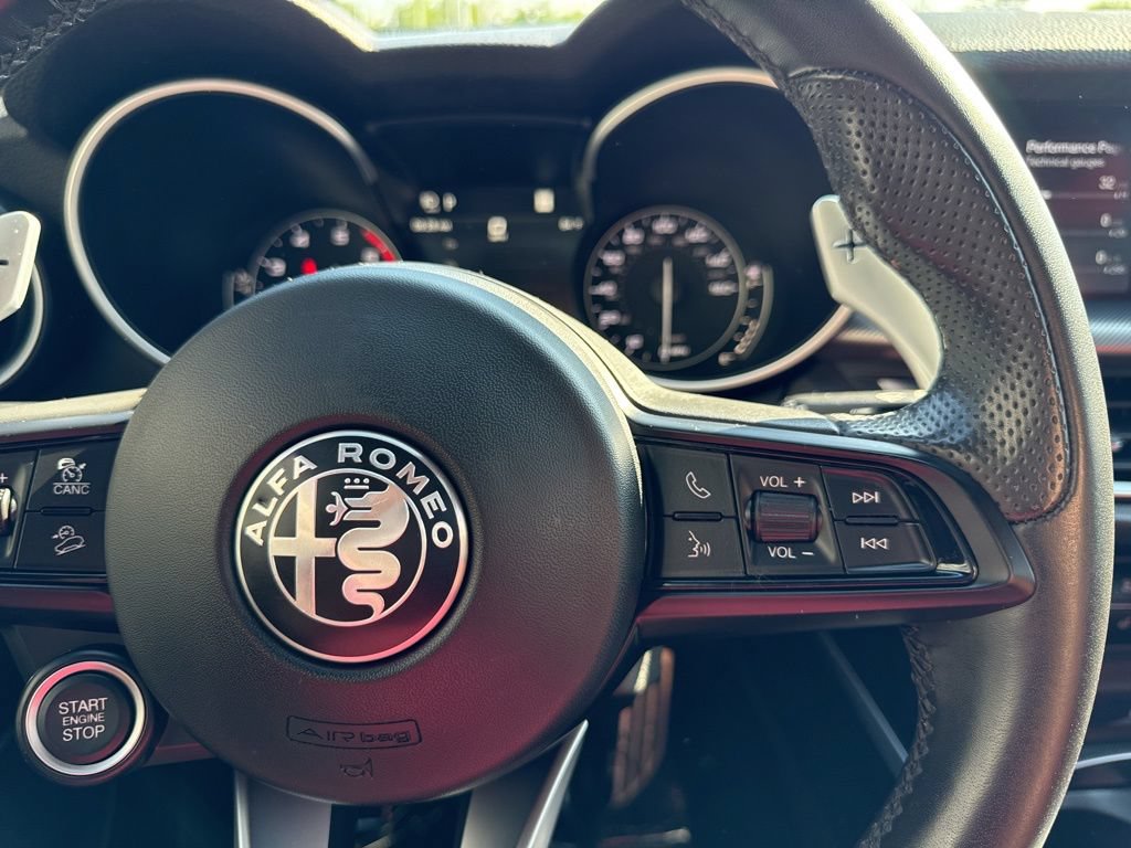 Used 2022 Alfa Romeo Stelvio Veloce AWD/4WD image 29