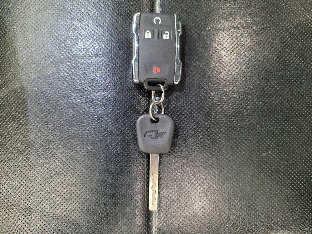 Used 2016 Chevrolet Silverado 1500 LTZ Z71 w/ Realtree Edition image 32