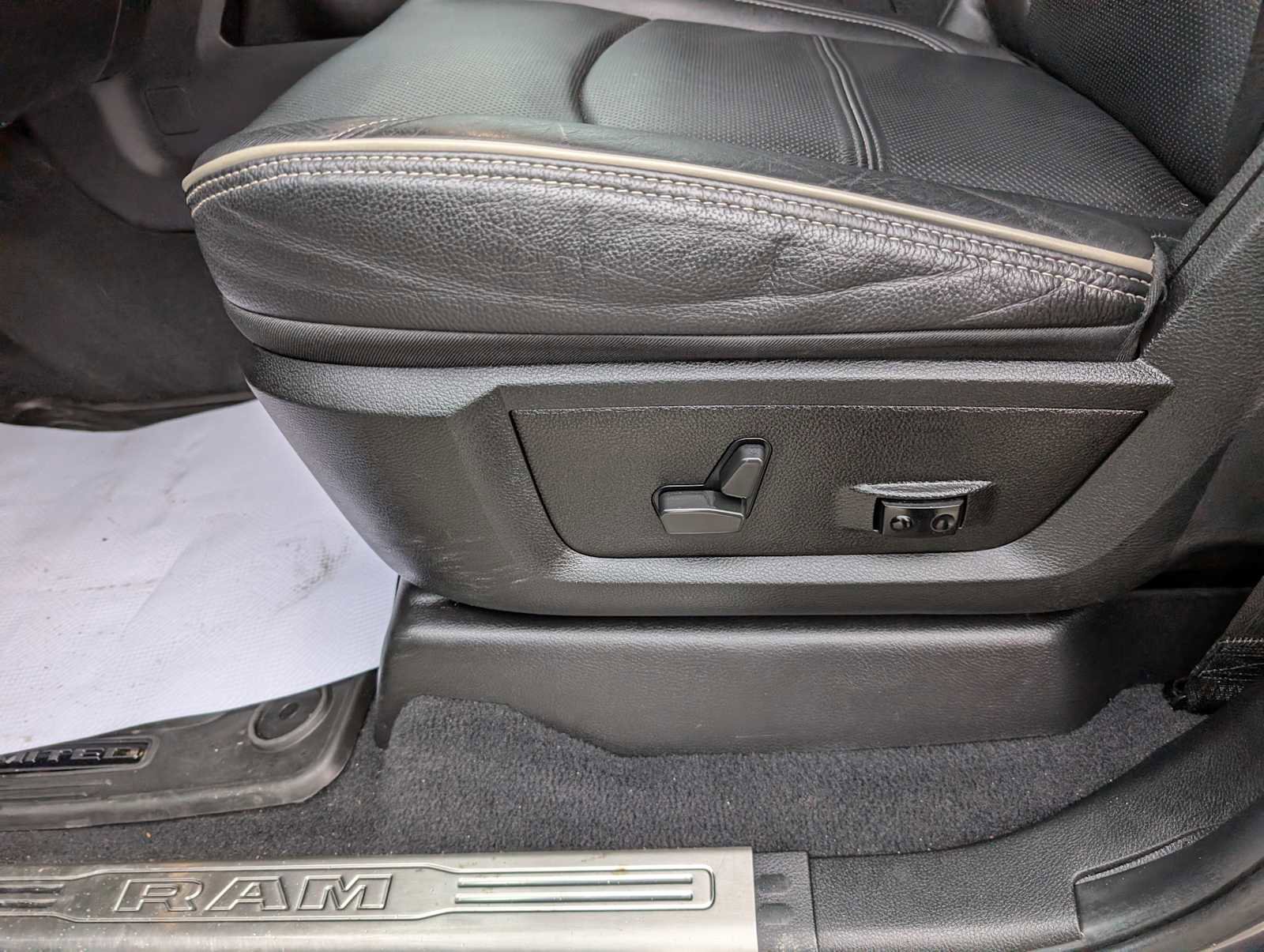 Used 2022 RAM 3500 Limited image 40
