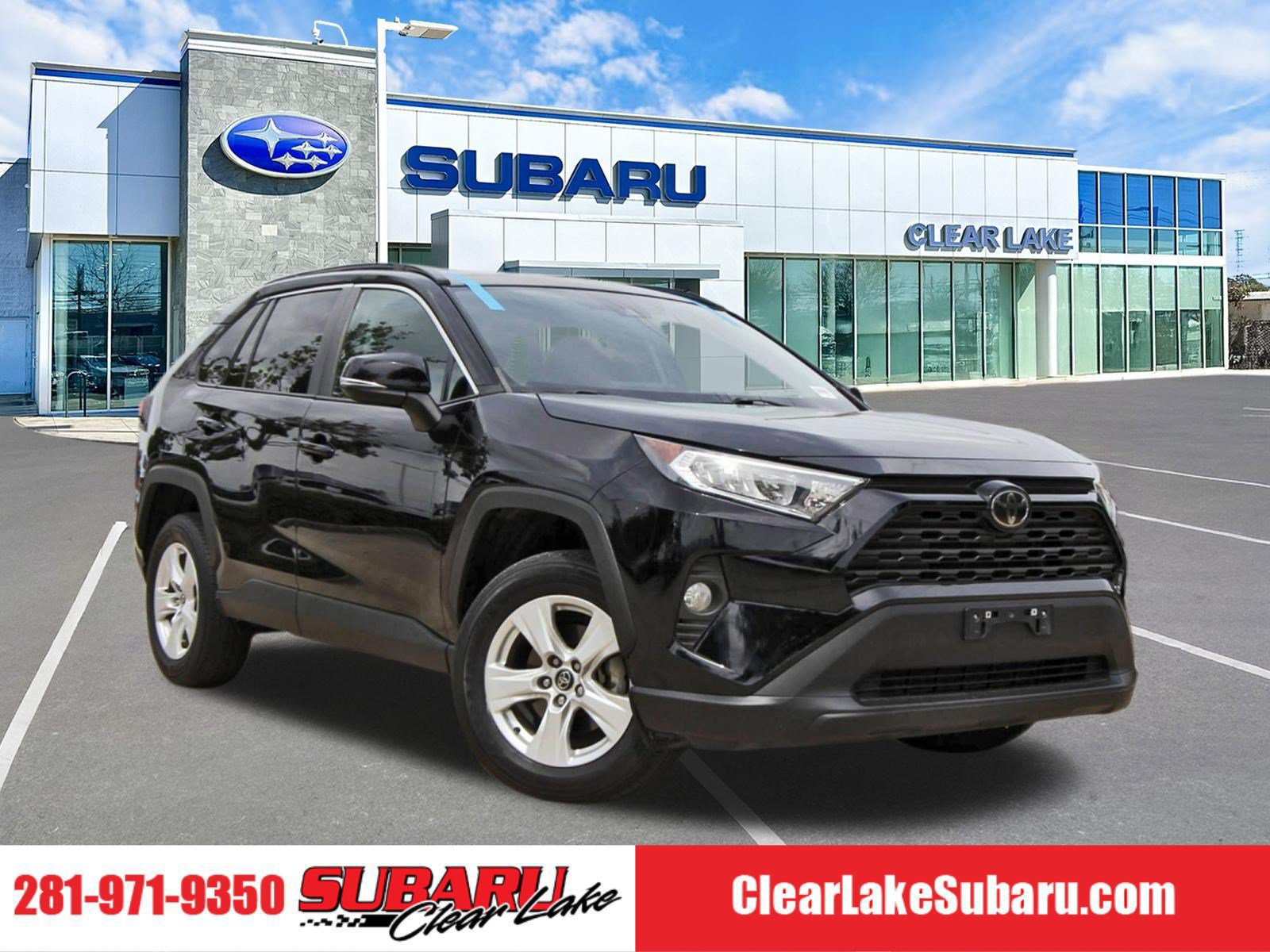Used 2021 Toyota RAV4 XLE FWD image 1