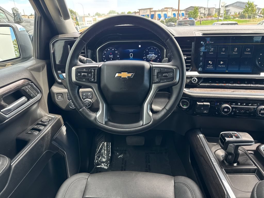 Used 2023 Chevrolet Silverado 1500 LTZ AWD/4WD image 13