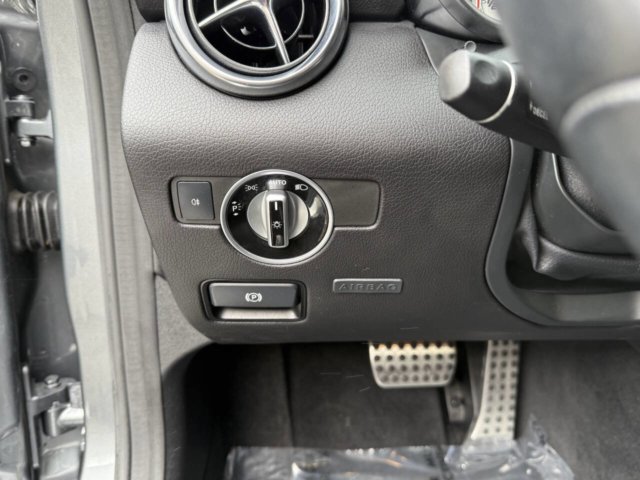 Used 2016 Mercedes-Benz SLK 350 image 33