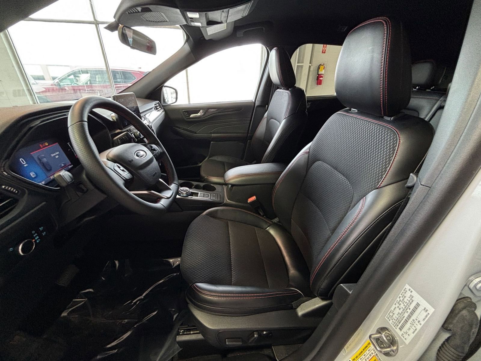 Used 2025 Ford Escape ST-Line image 31