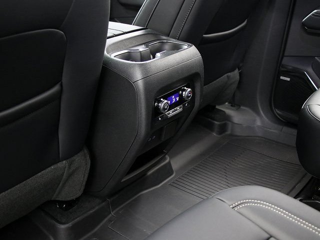 New 2026 GMC Acadia Elevation w/ Elevation Premium Package AWD/4WD image 15
