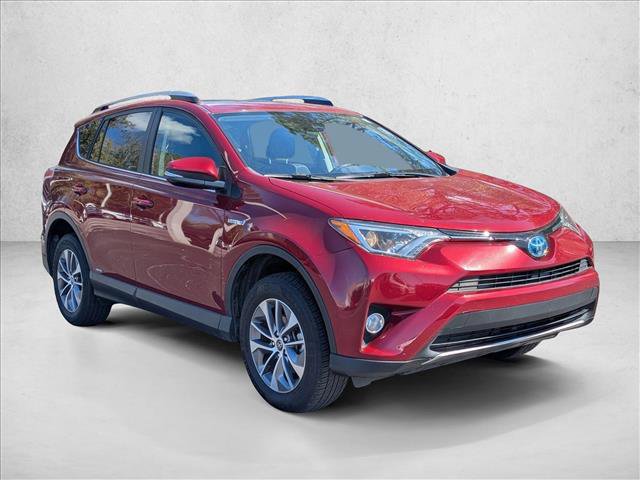 Used 2018 Toyota RAV4 XLE video 3