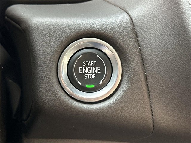 Used 2023 GMC Yukon SLT image 16