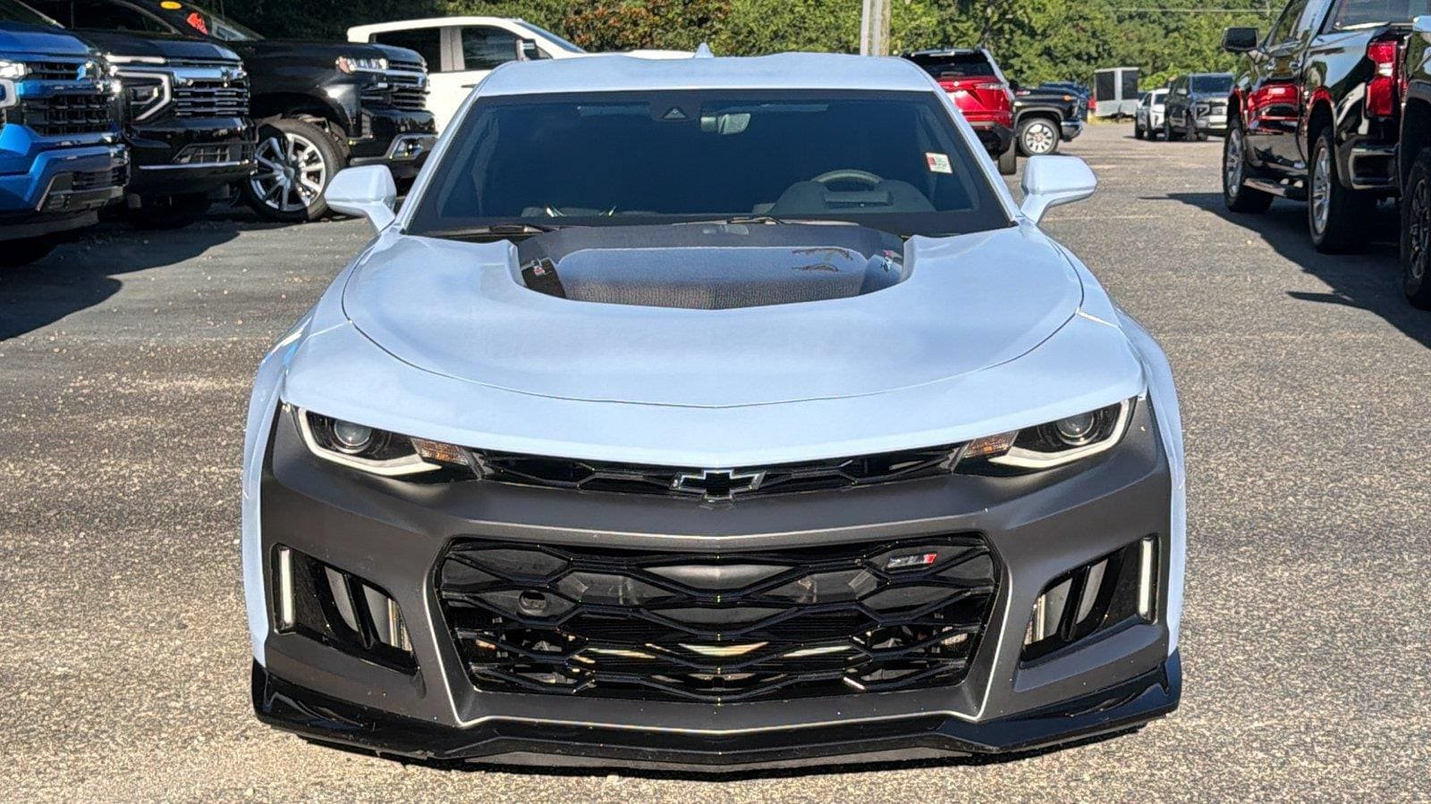 Used 2023 Chevrolet Camaro ZL1 RWD image 2