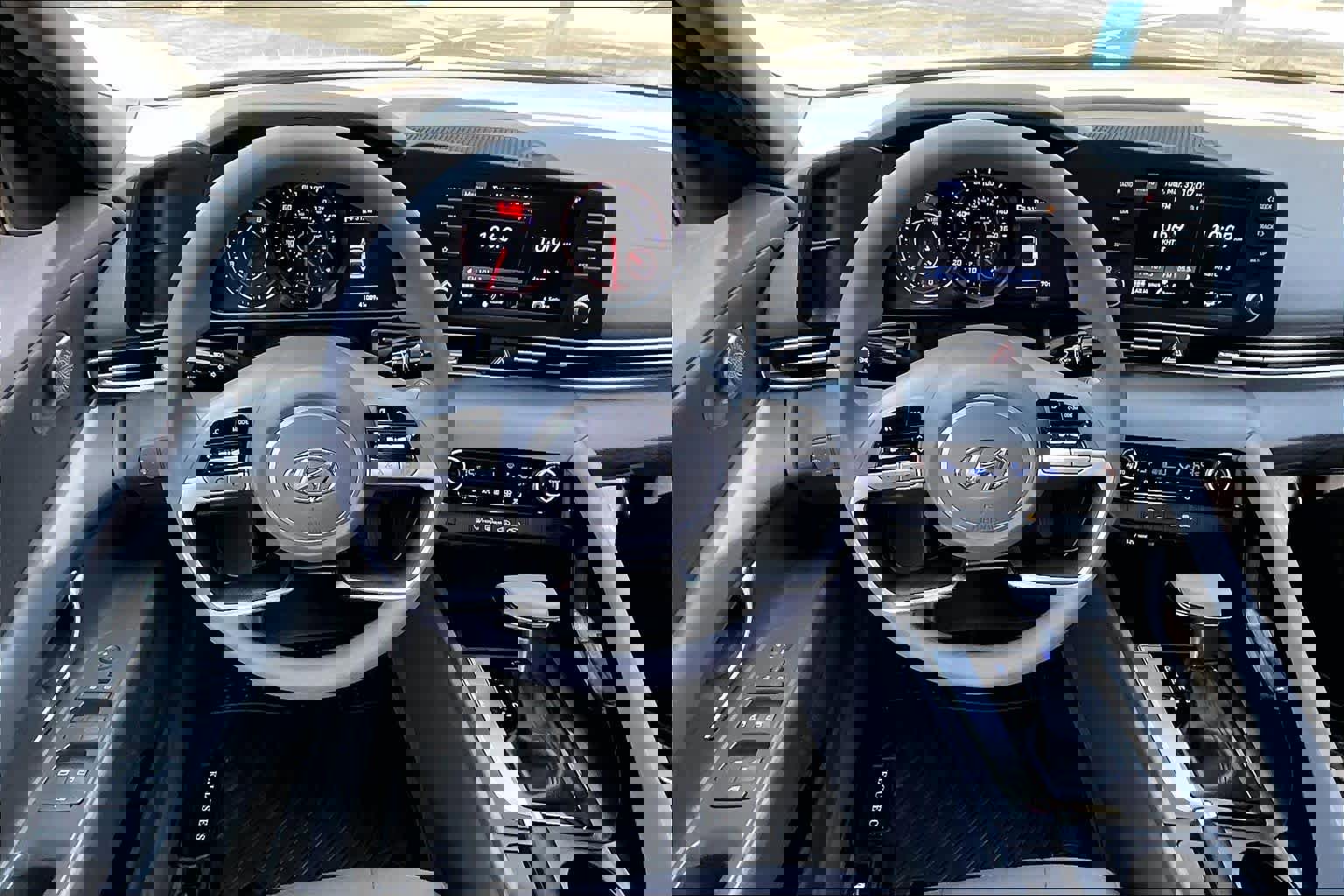 Used 2023 Hyundai Elantra SEL w/ Preferred Accessory Package image 6