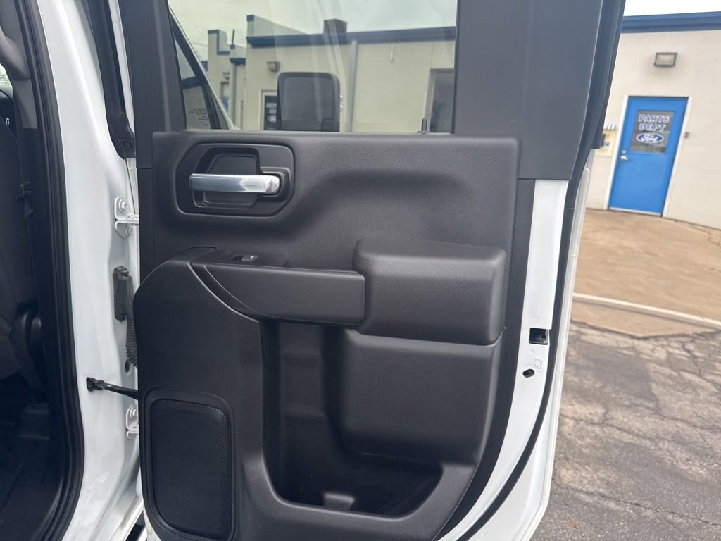 Used 2023 GMC Sierra 3500 Pro w/ Convenience Package image 34