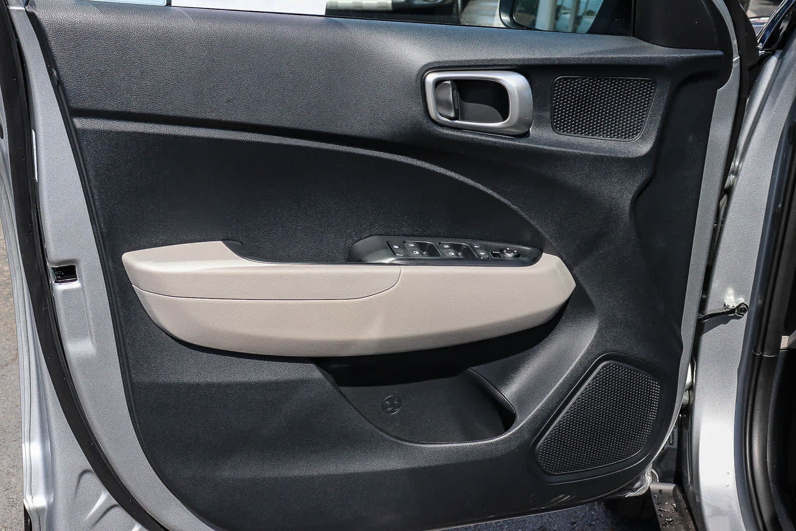 New 2026 Hyundai Venue SEL FWD image 29