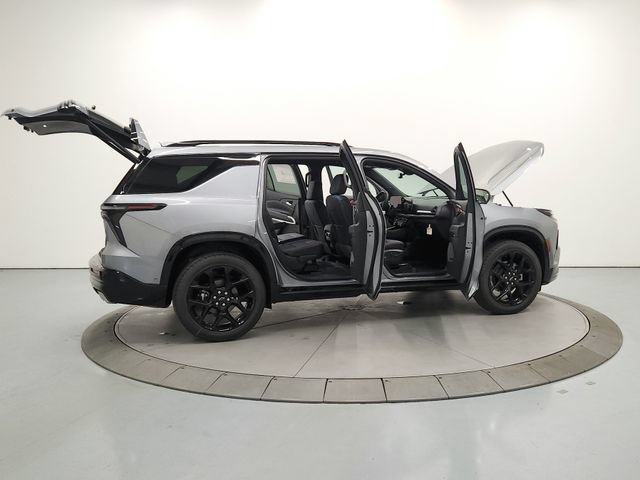 New 2026 Chevrolet Traverse RS w/ LPO, Floor Liner Package FWD image 15