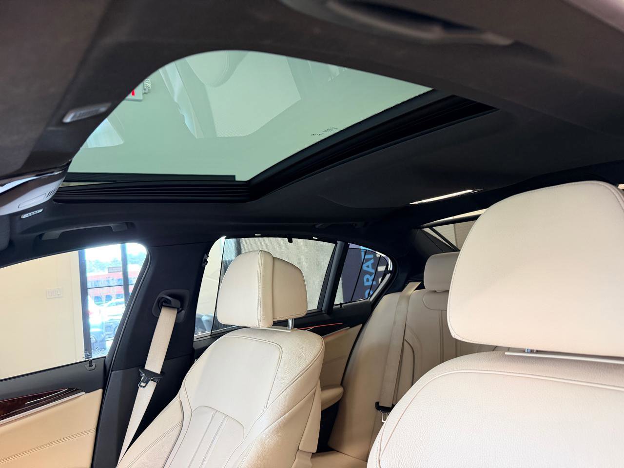 Used 2019 BMW 530i w/ Premium Package RWD image 23