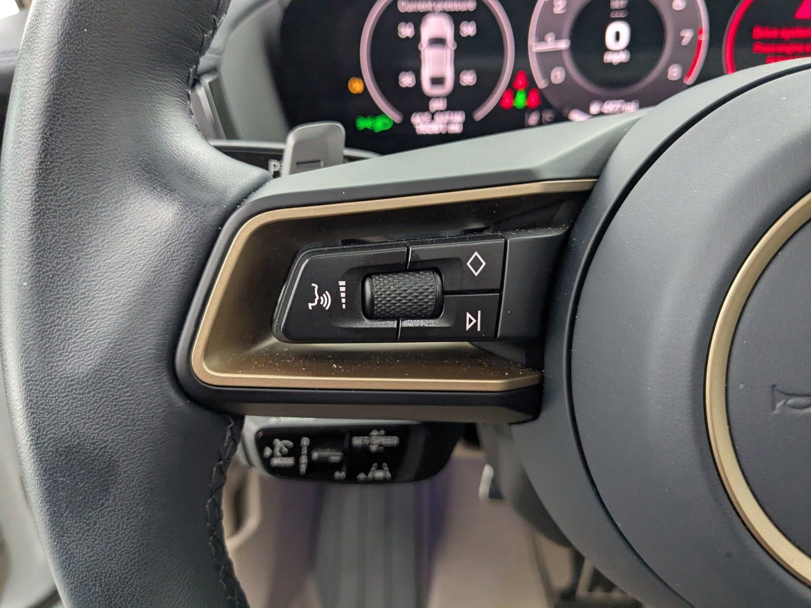 Certified 2024 Porsche Panamera 4 image 18