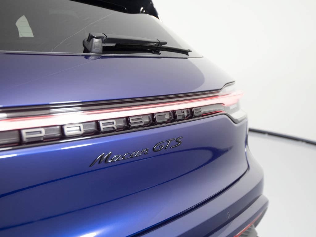 Certified 2025 Porsche Macan GTS AWD/4WD image 42