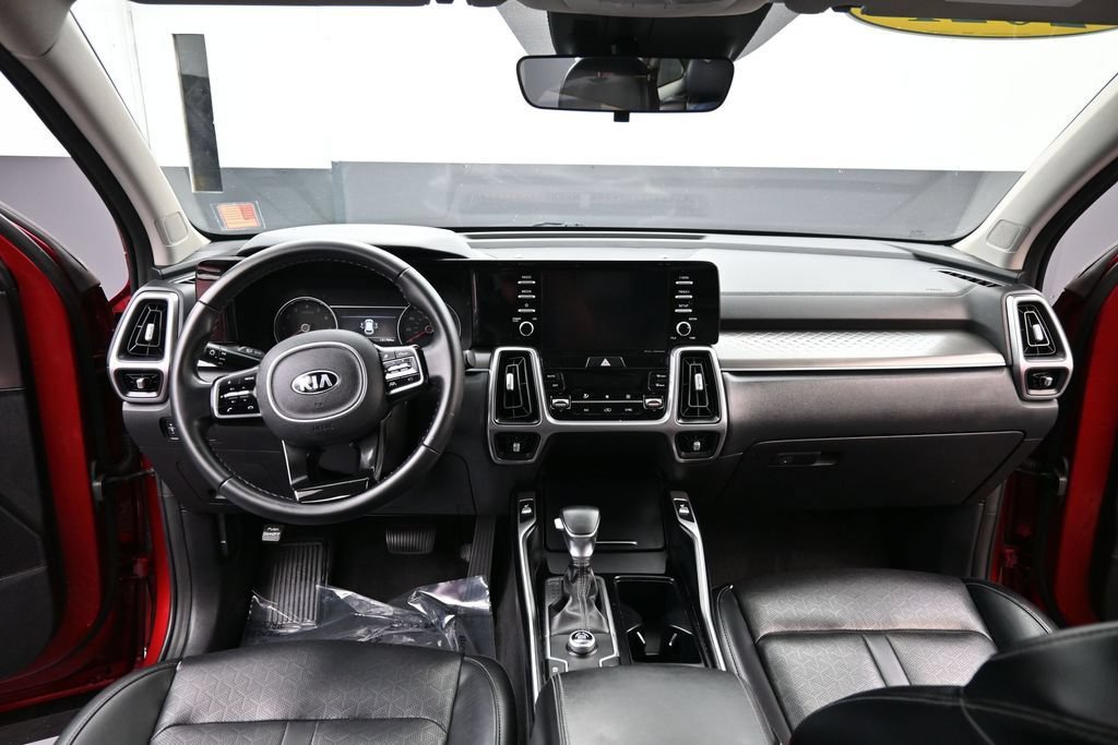 Used 2021 Kia Sorento S FWD image 12