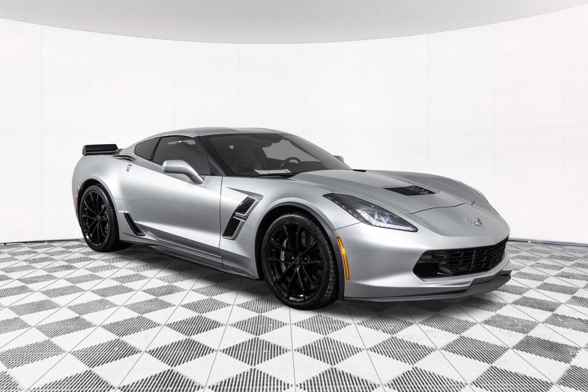 Used 2018 Chevrolet Corvette Grand Sport w/ Z07 Performance Package RWD image 24