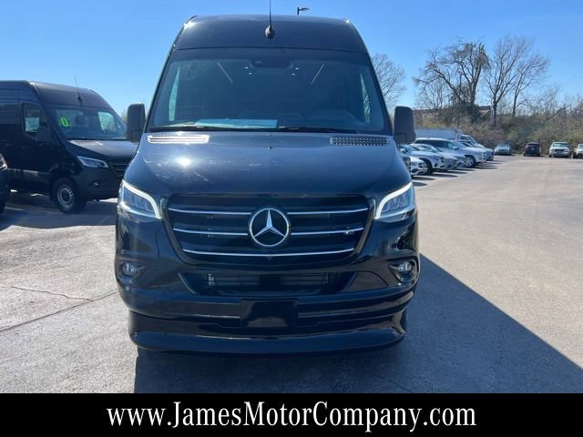 Used 2023 Mercedes-Benz Sprinter 3500 image 9
