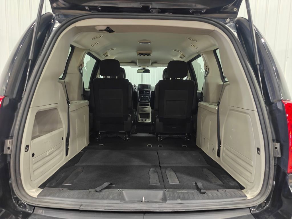 Used 2020 Dodge Grand Caravan SE image 27