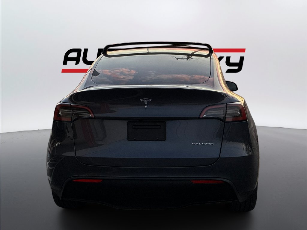 Used 2023 Tesla Model Y Long Range AWD/4WD image 6