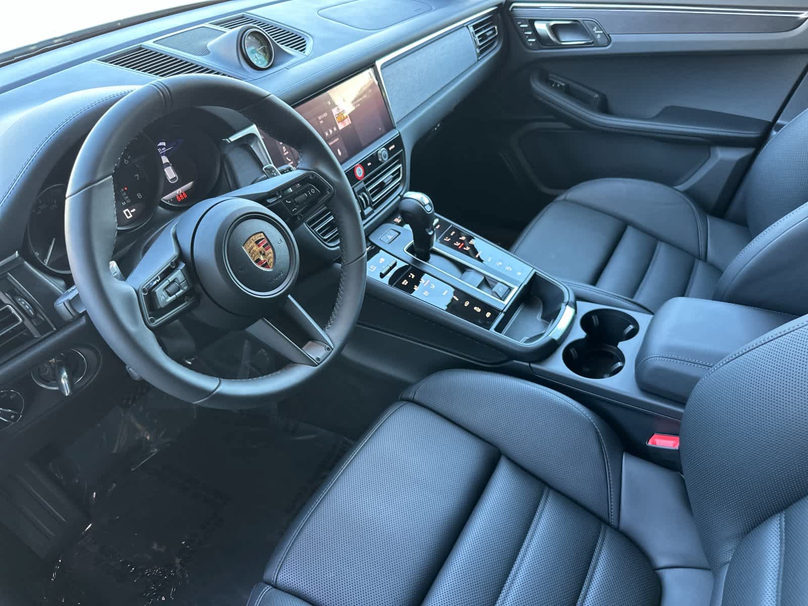 New 2026 Porsche Macan GTS AWD/4WD image 4