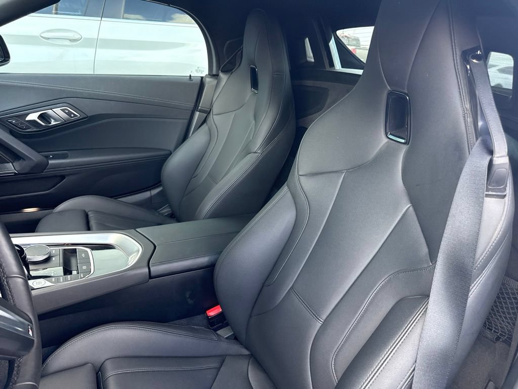 Certified 2024 BMW Z4 M40i w/ Premium Package RWD image 7
