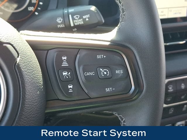 Used 2025 Jeep Gladiator Sport AWD/4WD image 8