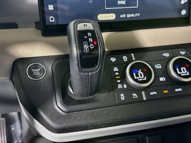Certified 2023 Land Rover Defender 130 SE AWD/4WD image 19