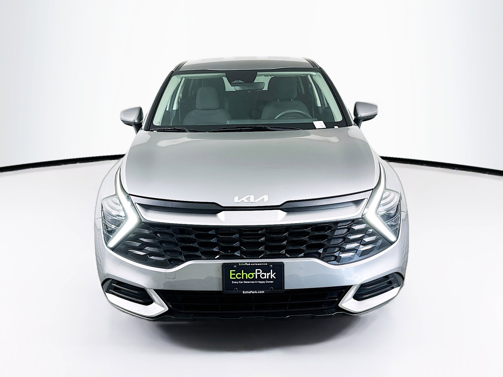 Used 2025 Kia Sportage LX image 2