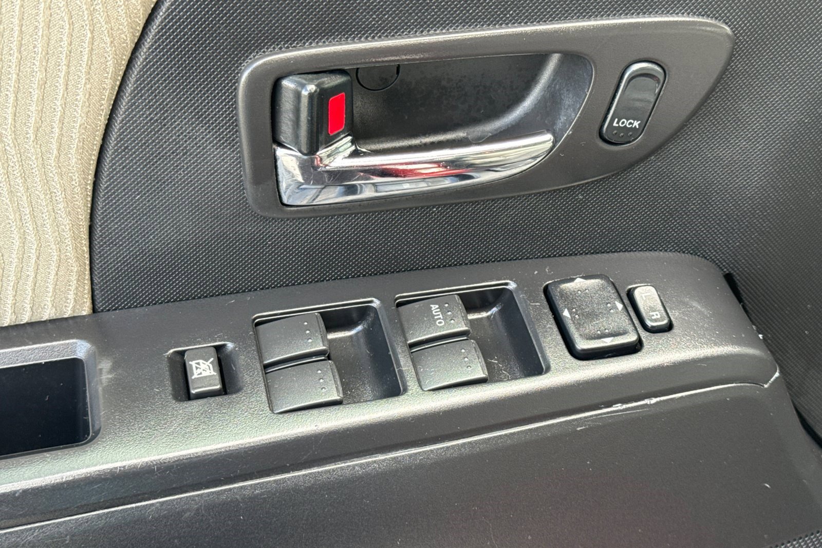 Used 2009 MAZDA MAZDA5 Sport FWD image 13