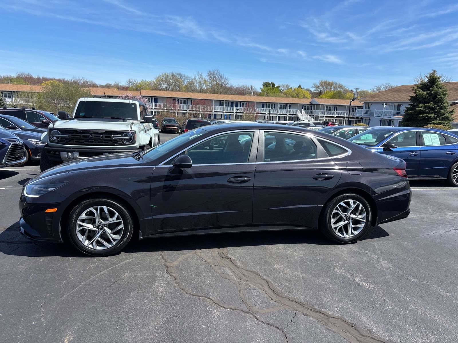 Certified 2023 Hyundai Sonata SEL w/ Preferred Accessory Package FWD image 2