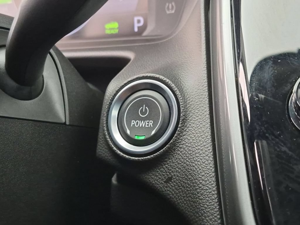 Used 2023 Chevrolet Bolt EUV LT w/ Redline Edition FWD image 17