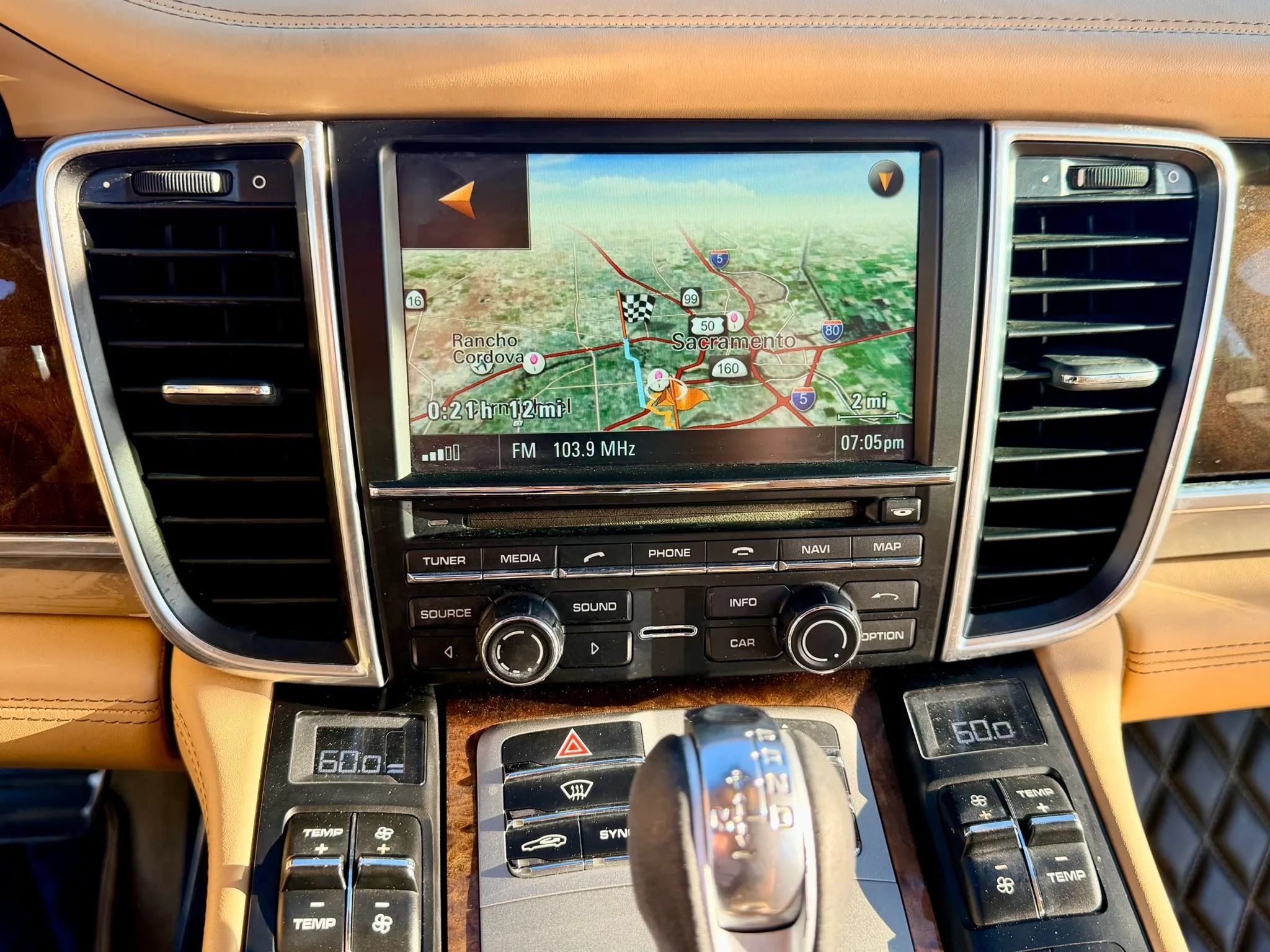 Used 2015 Porsche Panamera GTS AWD/4WD image 62