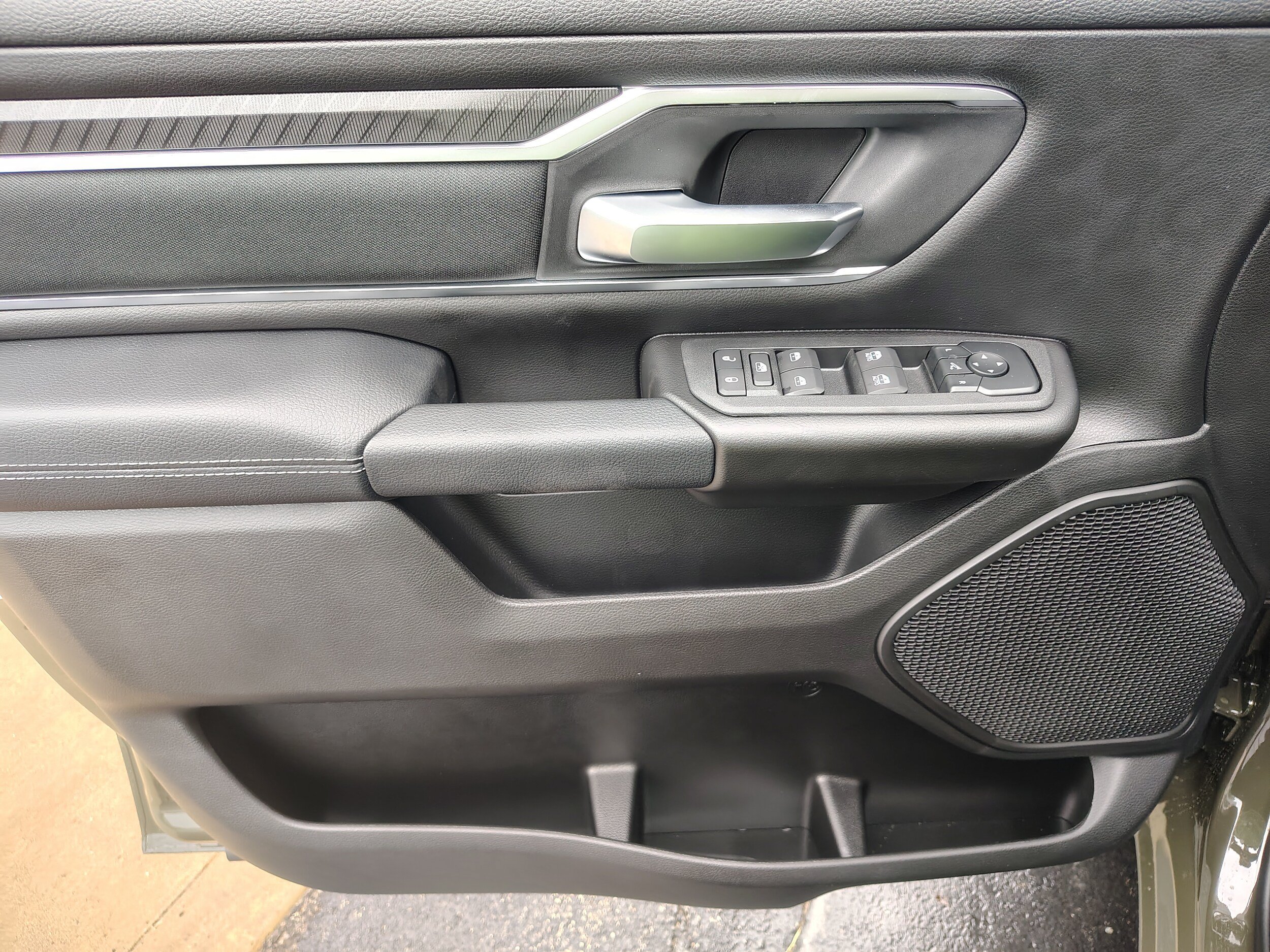 New 2027 RAM 1500 Big Horn AWD/4WD image 17