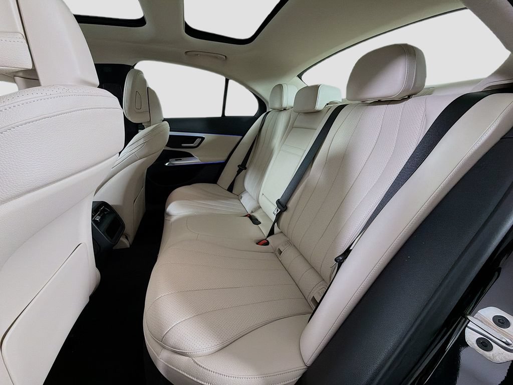 New 2026 Mercedes-Benz E 350 4MATIC Sedan image 24