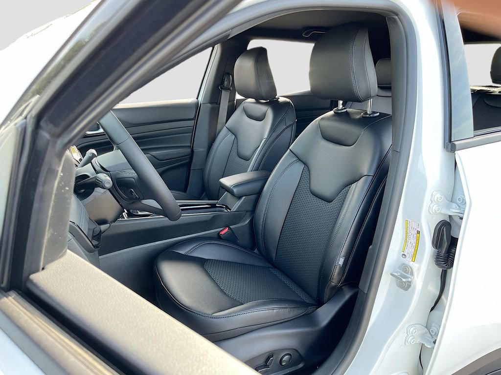 New 2026 Jeep Compass Latitude image 19