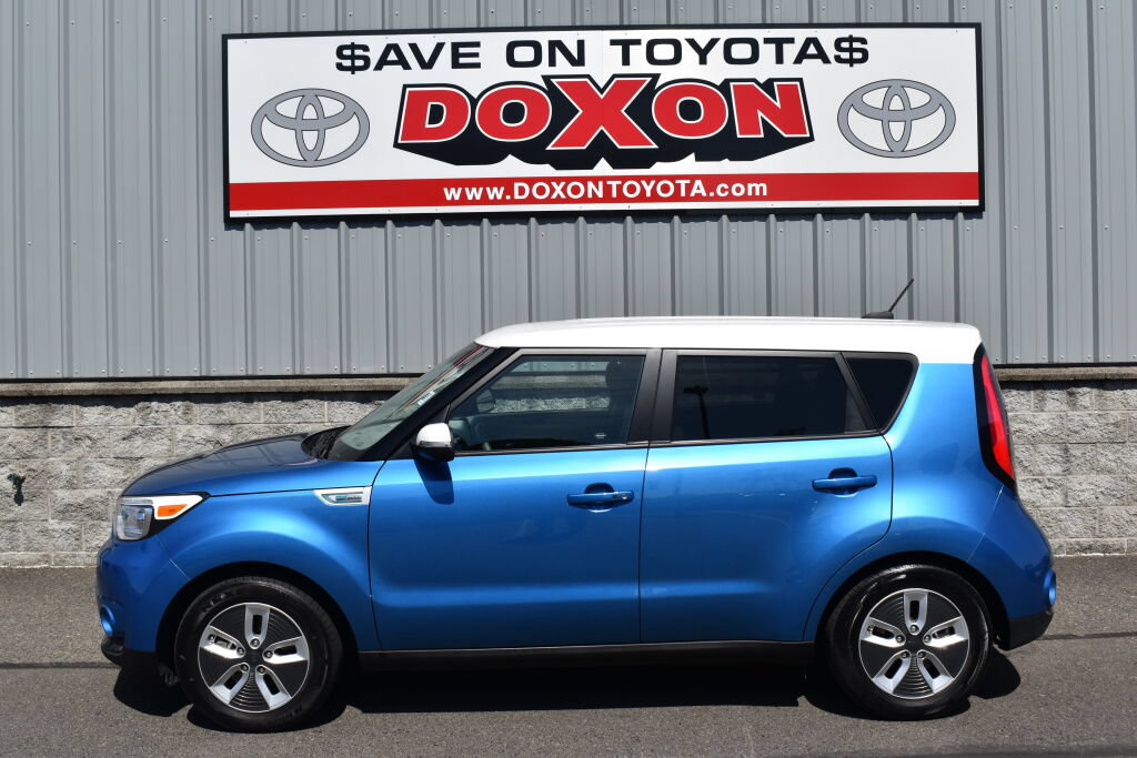 Used 2017 Kia Soul EV FWD image 4