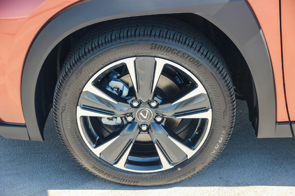 New 2026 Lexus UX 300h FWD w/ Accessory Package (Z2) image 10