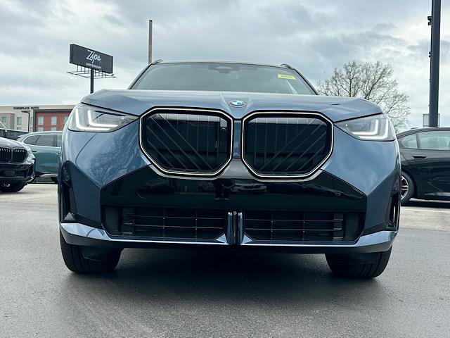 New 2026 BMW X3 xDrive30 w/ Premium Package image 2