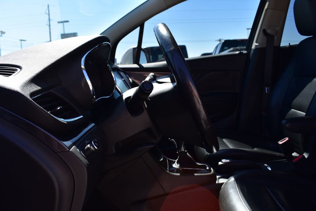 Used 2019 Buick Encore Essence FWD image 38