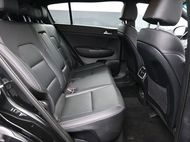 Used 2020 Kia Sportage S image 32