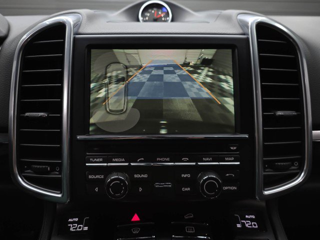Used 2014 Porsche Cayenne GTS AWD/4WD image 28