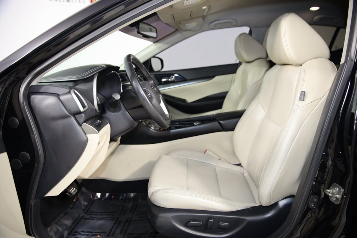 Used 2019 Nissan Maxima 3.5 SV w/ Floor Mat Group image 11