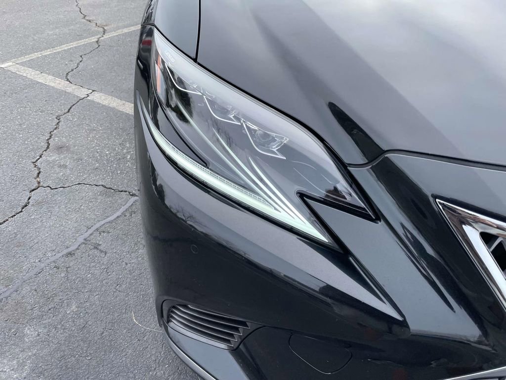 Used 2020 Lexus LS 500 w/ Accessory Package (Z2) image 17