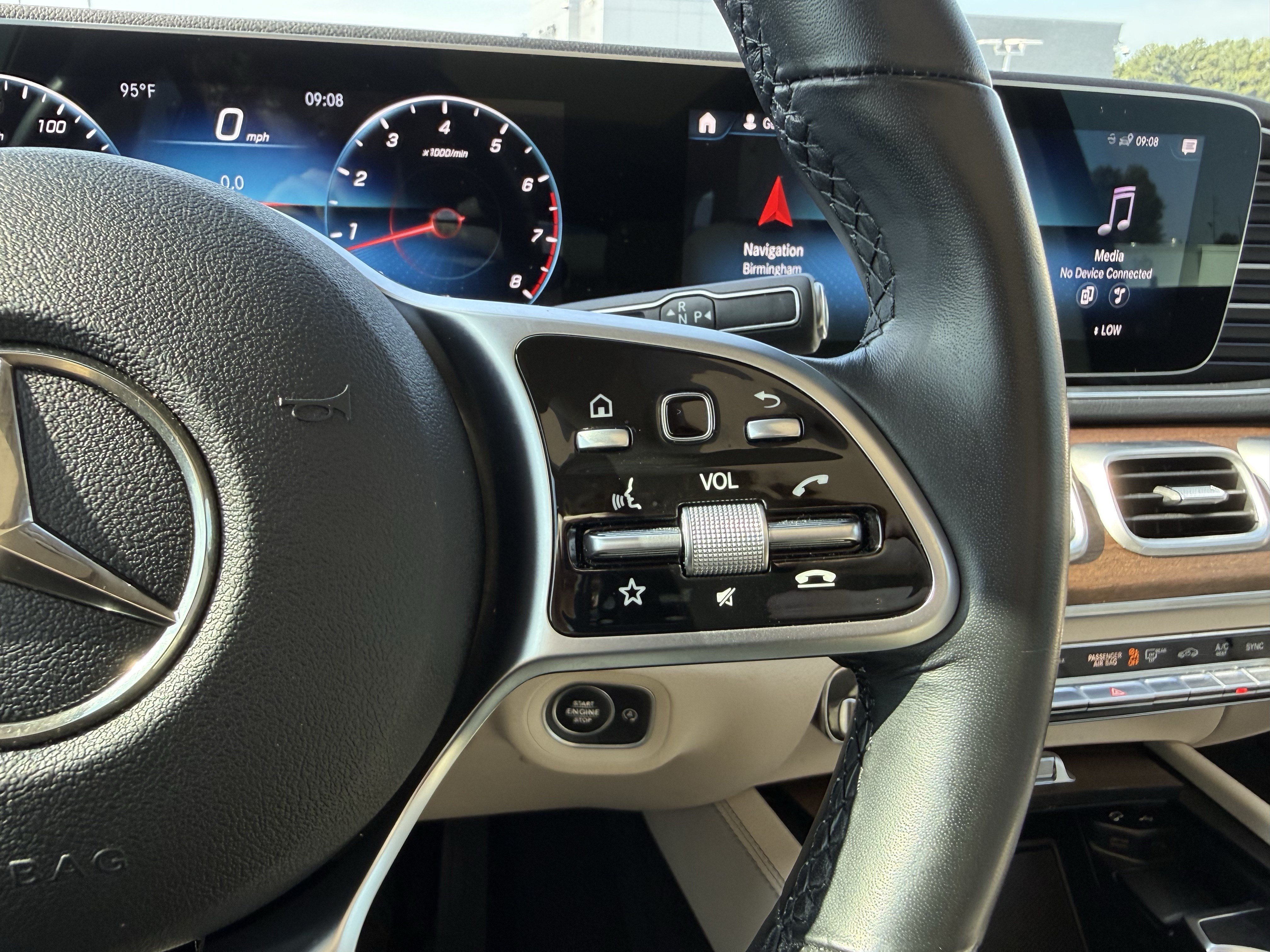 Used 2022 Mercedes-Benz GLE 350 4MATIC image 18