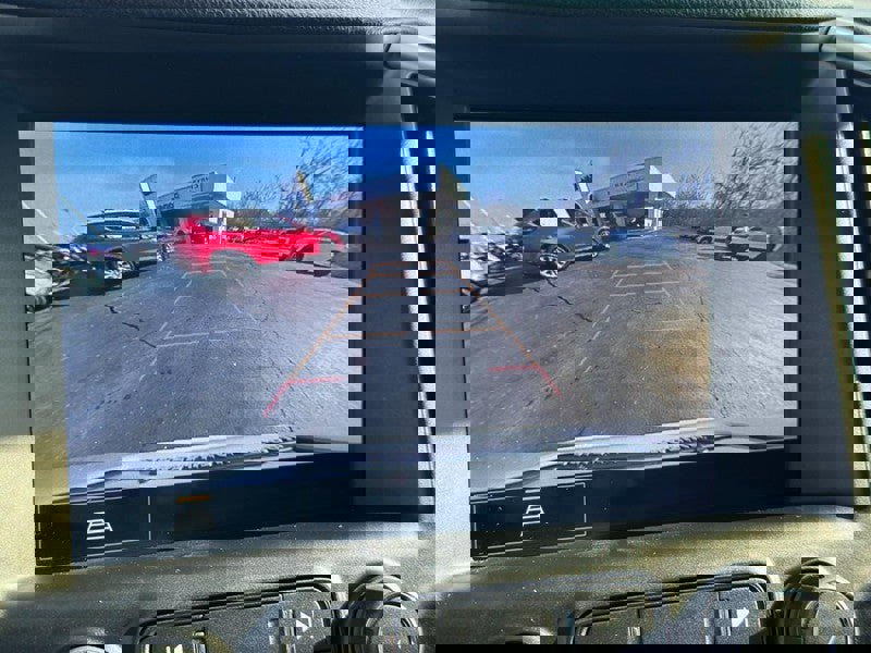 Used 2022 GMC Terrain AT4 w/ Infotainment Package II image 21